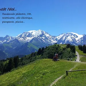 T2+cabine Indépendante Au Départ Des Télécabines Saint-gervais/bettex/mont D’arbois Saint-Gervais-les-Bains